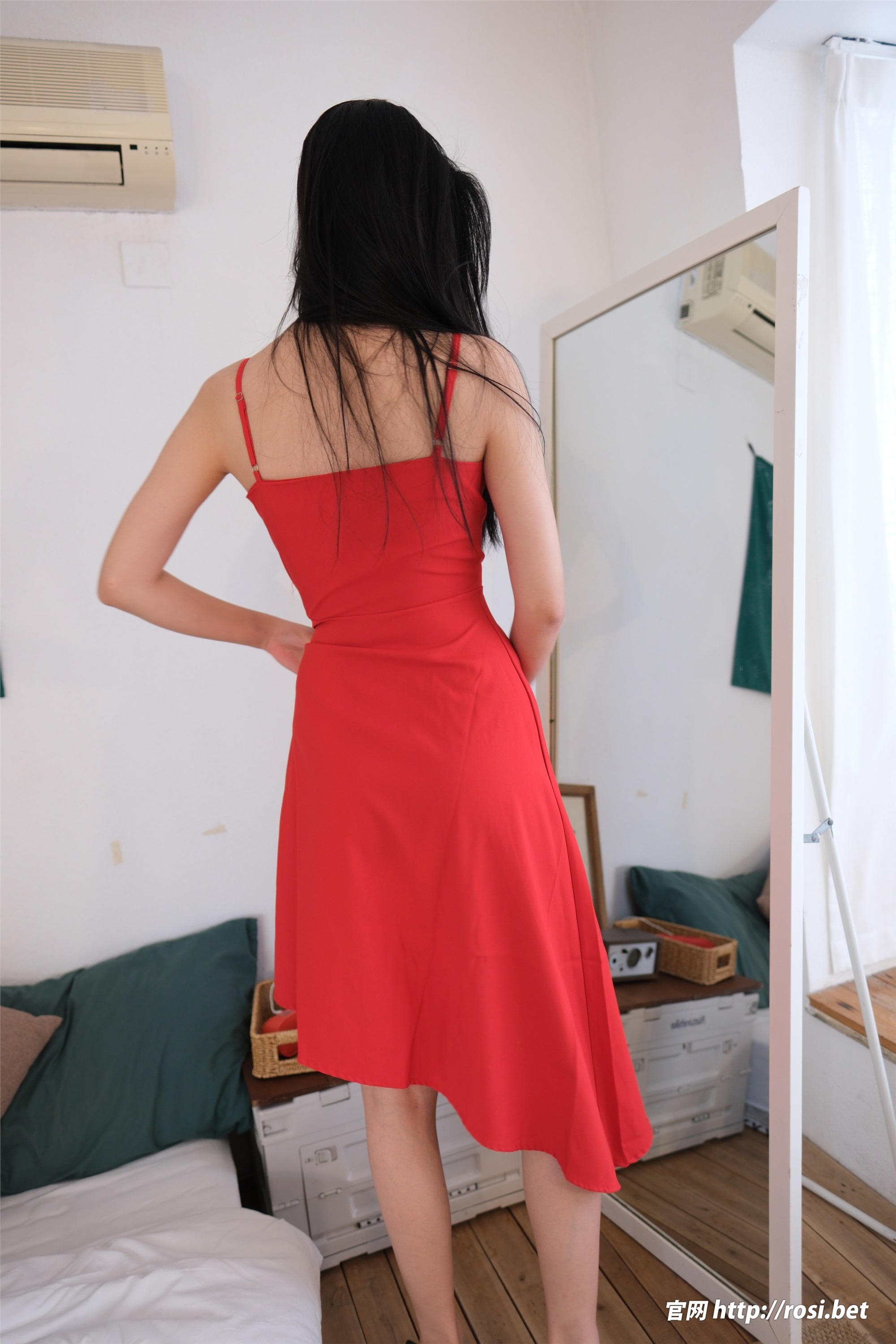 ROSI写真 2025.11.09 NO.5088